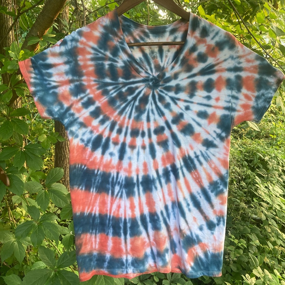 NWOT Custom Unisex Tie Dye T-Shirt